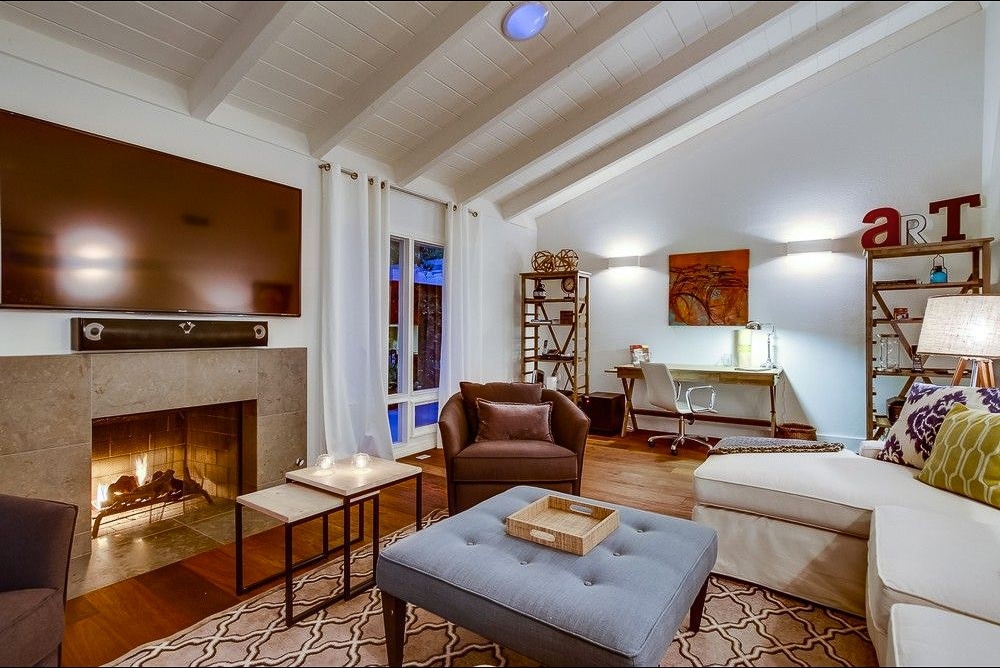 Renovation La Jolla Living Room Diagonal1